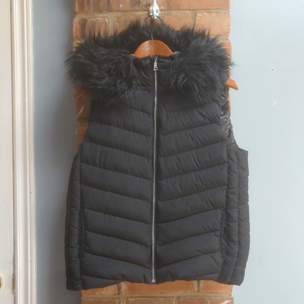 GAP Outdoor Edition Down Filled Puffer Vest In Black Women's Size Medium